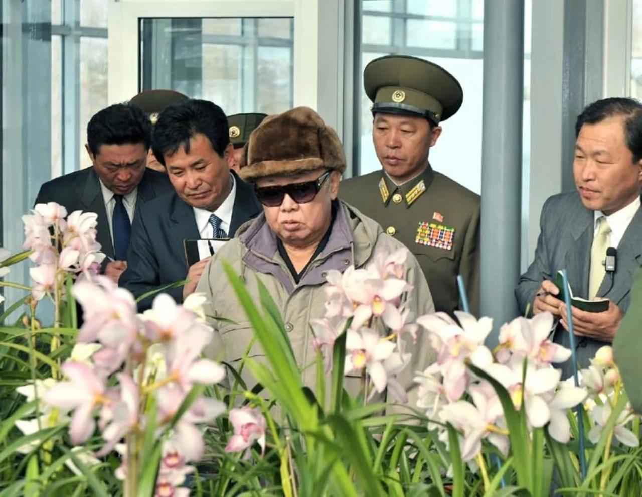朝鲜文章：把第一口温暖让给孩子们

1983年12月的一天，皑皑白雪覆盖着平壤市