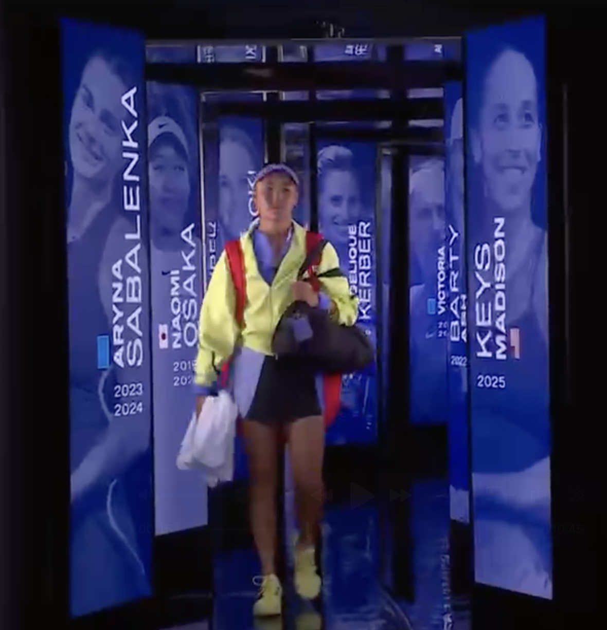 袁悦vs斯瓦泰克 袁悦开场连破带保，2-0领先斯瓦泰克中国选手挑战澳网前二种子澳