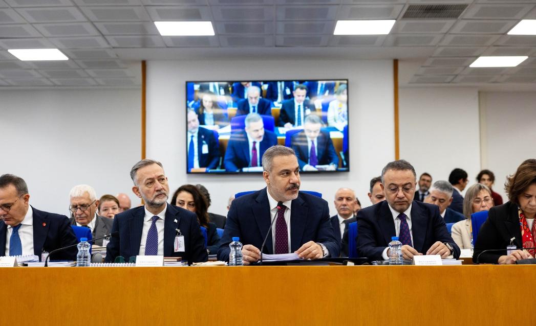 3月25日中土外长敲定共识！土耳其主动对接，中国为中东和平再亮态度。

3月25