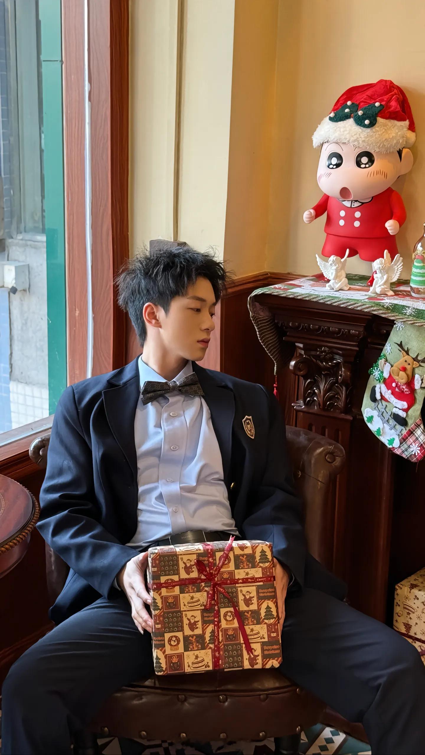 直男想不到的角度[害羞][害羞][害羞]地址在哪，我去爬烟囱送礼物去[doge]