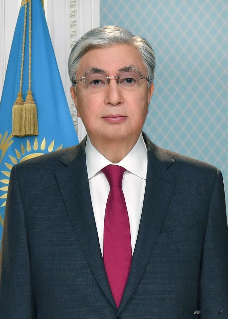 快讯！
哈萨克斯坦晒16%增长！
美国白宫威胁逮捕州长！
 
2025年10月2