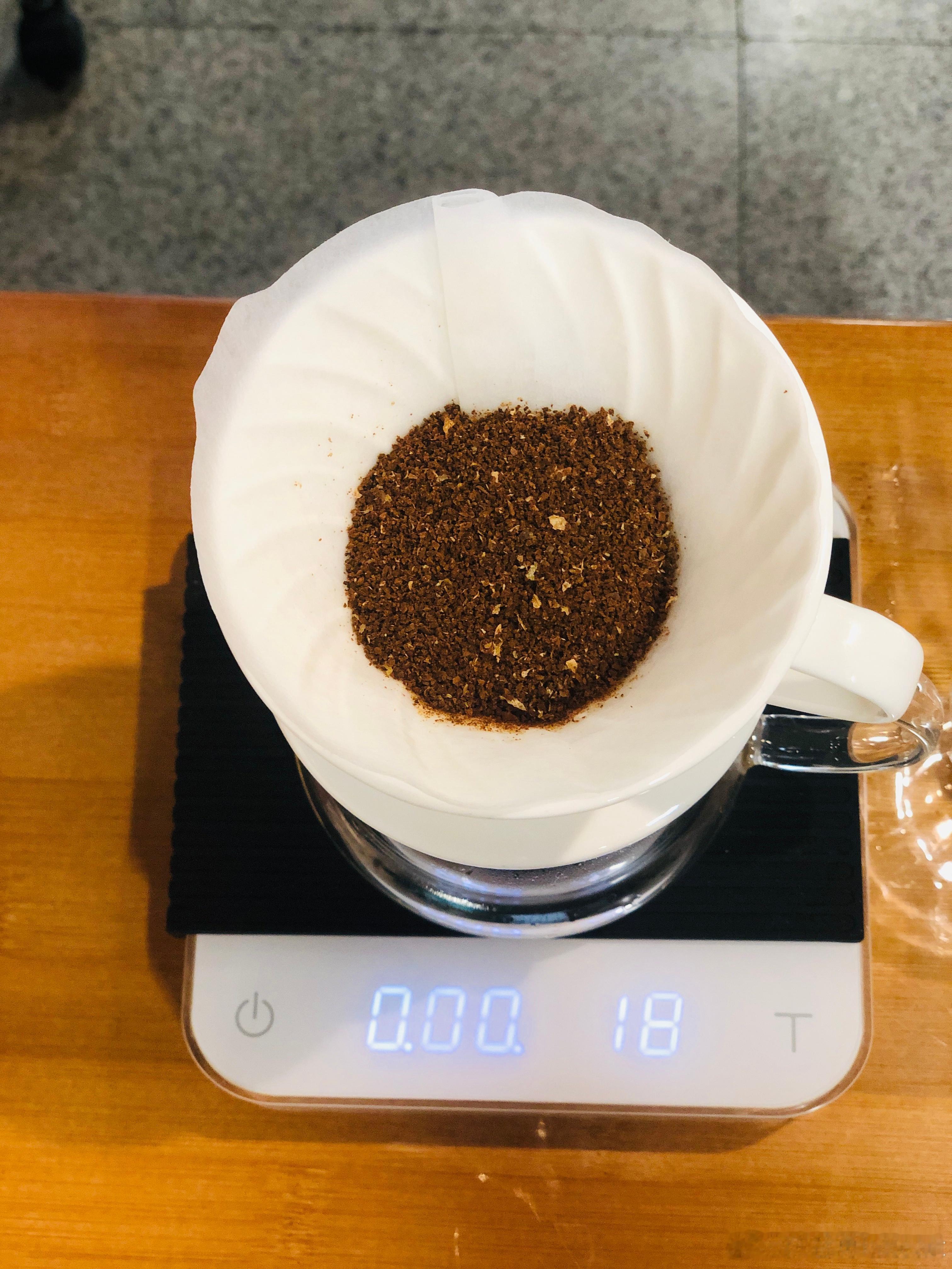 今天第一杯～哥伦比亚希望庄园粉红波旁水洗～🫘💪☕️☁️🌞🎮🥱咖啡工作室