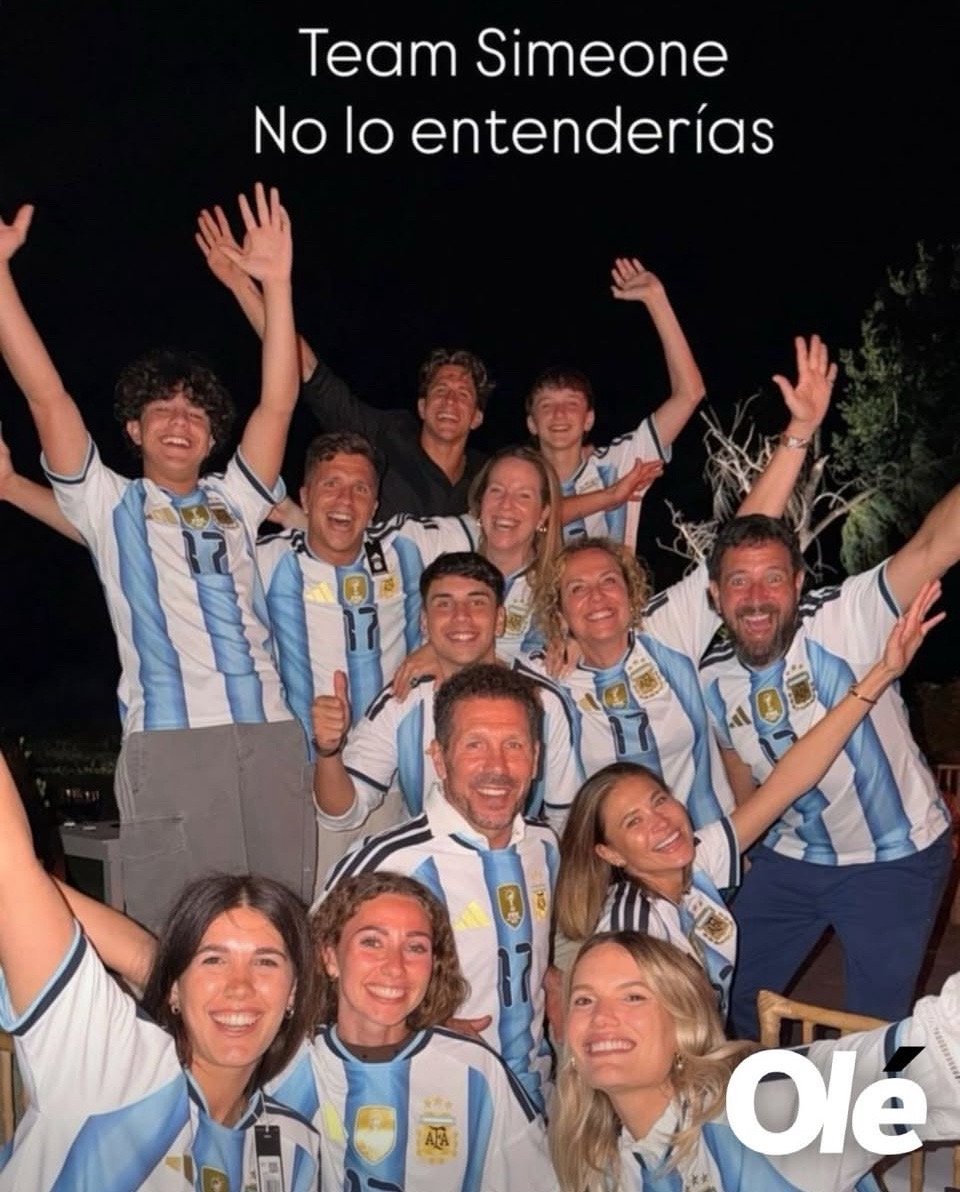 🇦🇷🩵🤍西蒙尼团队的圣诞节🎄😄西蒙尼朱利亚诺西蒙尼关注阿根廷球员