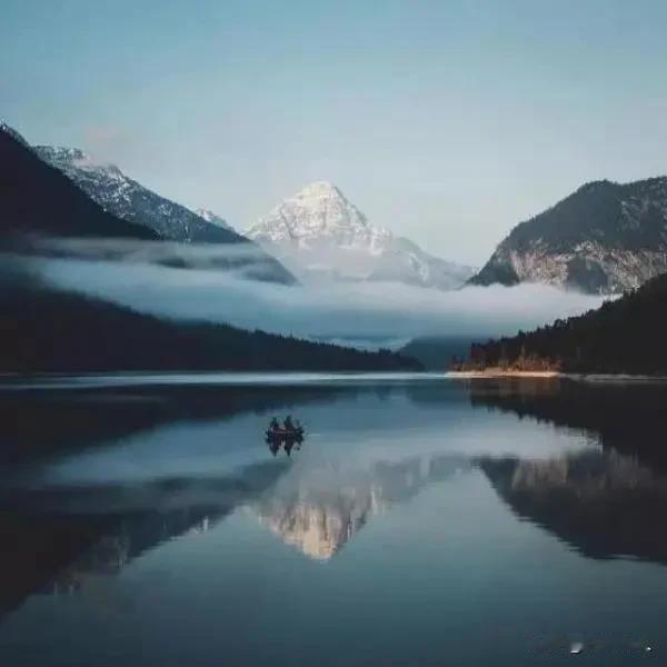 人生的大部分时间，我们都在等待。上小学时总说：上初中就好了。上了初中的时候说：上