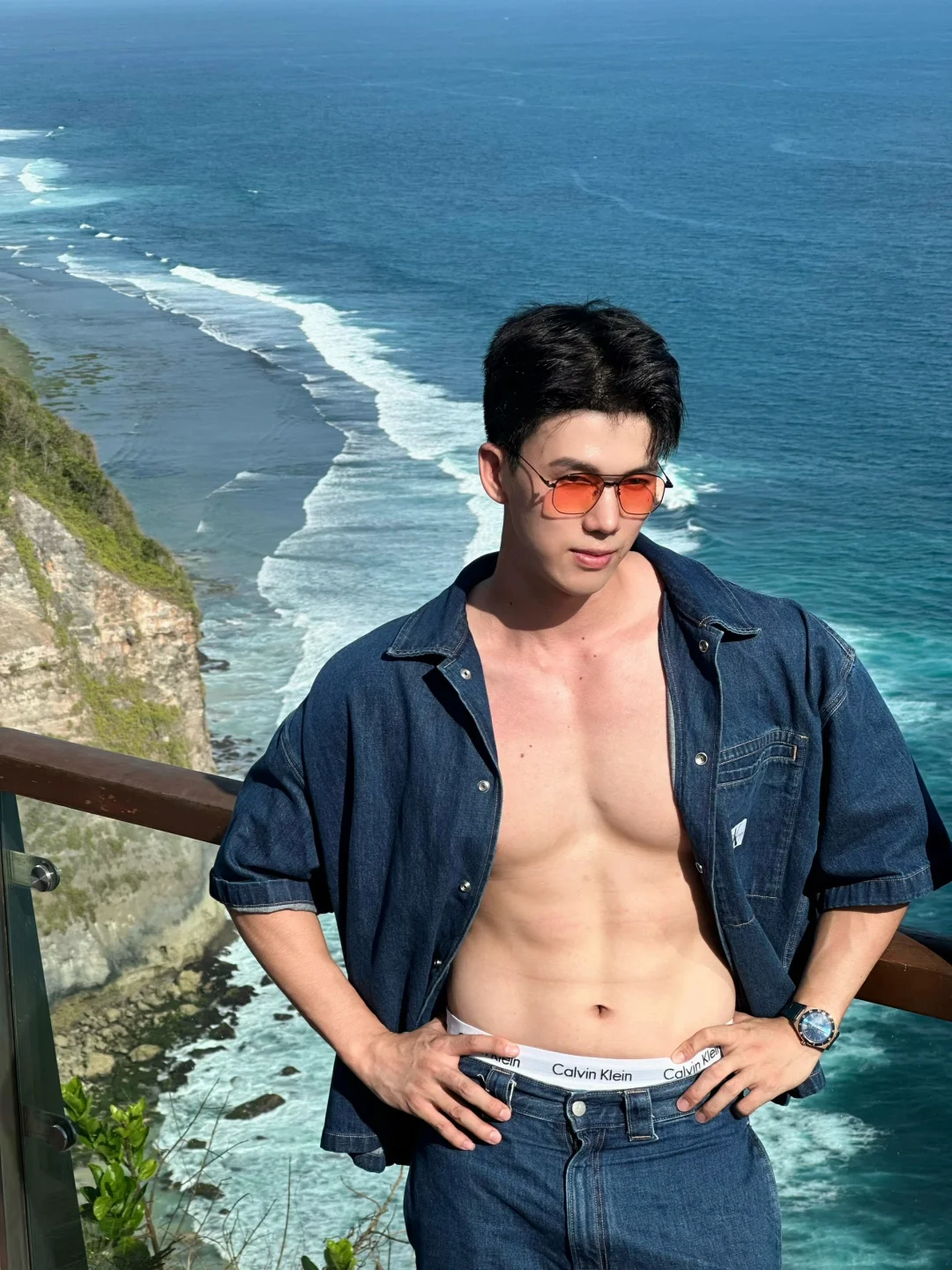 190cm 90kg 真的在巴厘岛随手出片