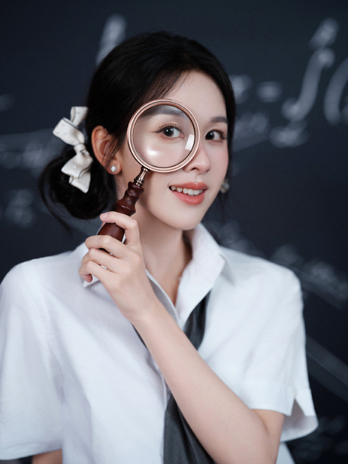 陈都灵元气 陈都灵水光魔法解锁璀璨灵感 陈都灵元气，陈都灵水光魔法解锁璀璨灵感，