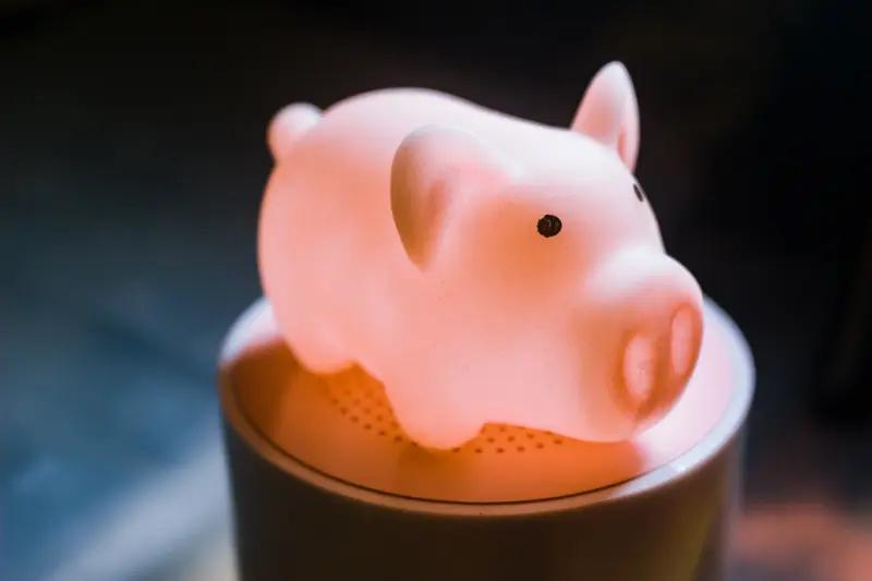 万万没想到！北京女子为了防止自己乱花钱，跟风在网上买了一套“只进不出的存钱罐”，