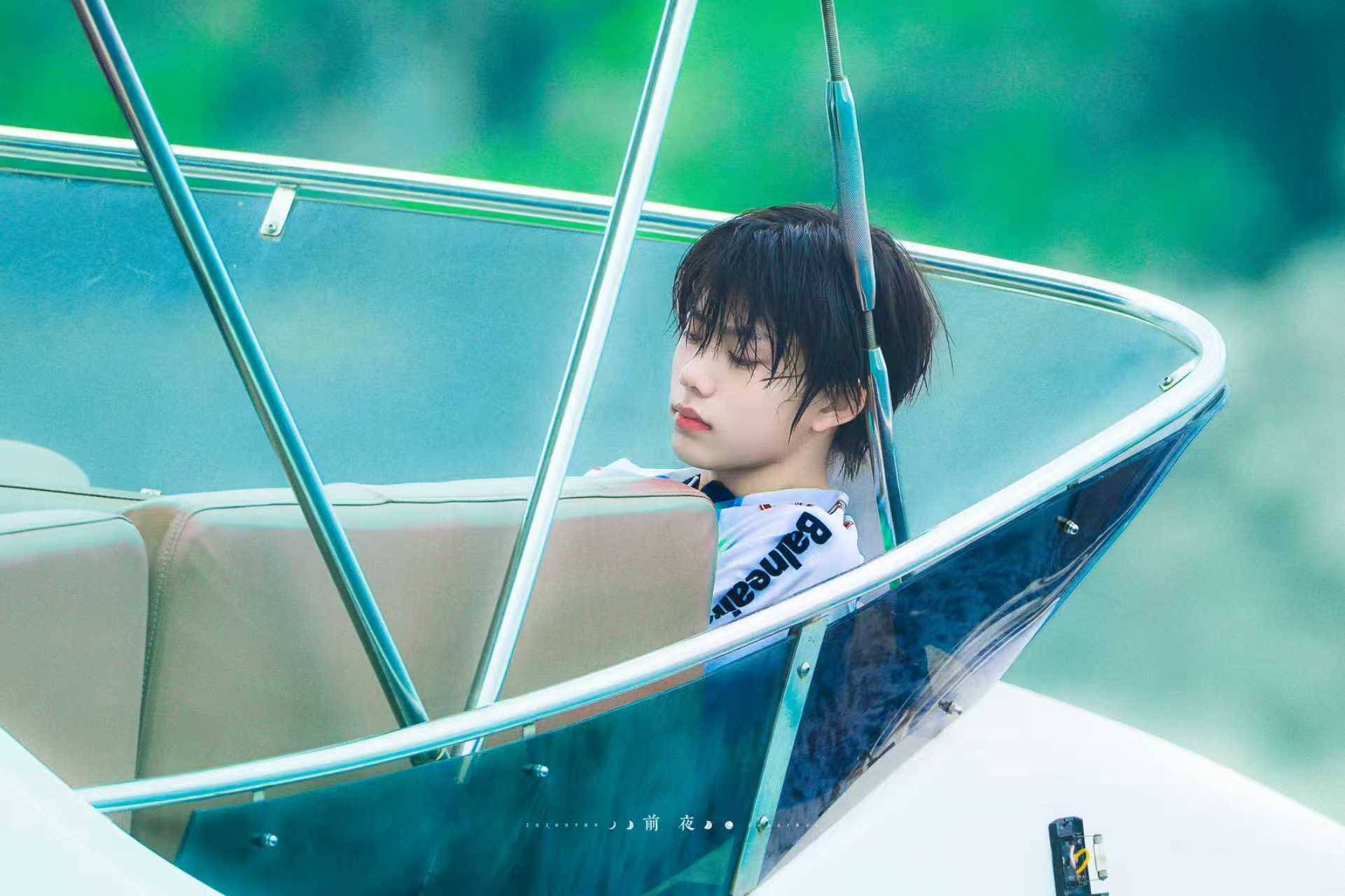 陈奕恒湿发 陈奕恒湿发，好帅的一张脸 