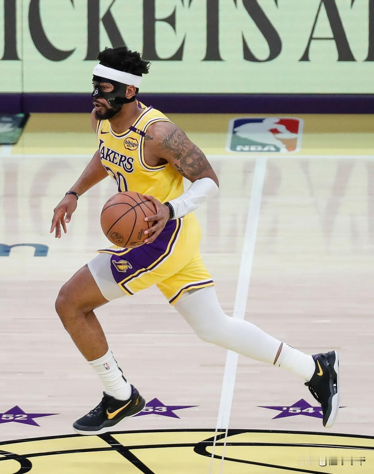 NBA最惨的牛马，古德温新赛季年薪只有2.5万美元！

据NBA记者报道，刚被湖