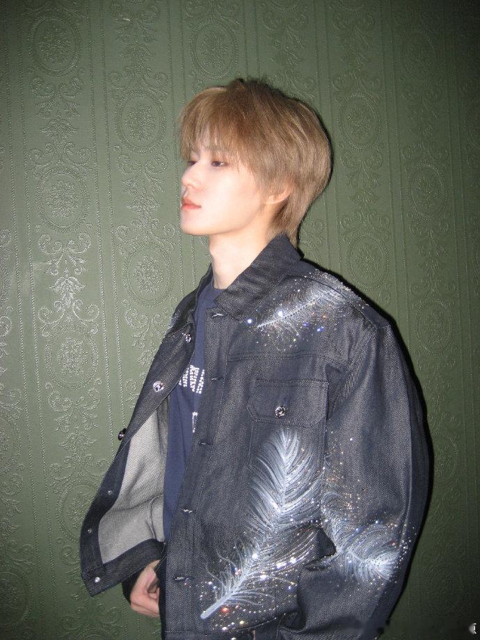 张真源ccd立即发送张真源ccd照立即发送ccd照来了 