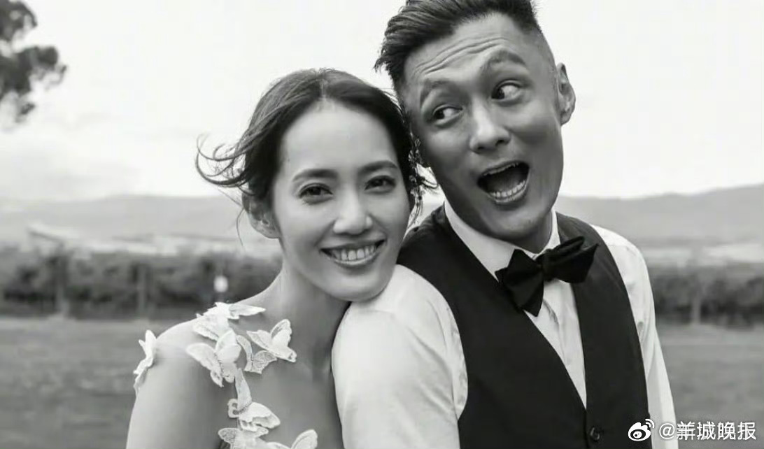 #余文乐宣布离婚# 20日，发文宣布离婚：“我们达成共识，尊重并祝福彼此的人生选