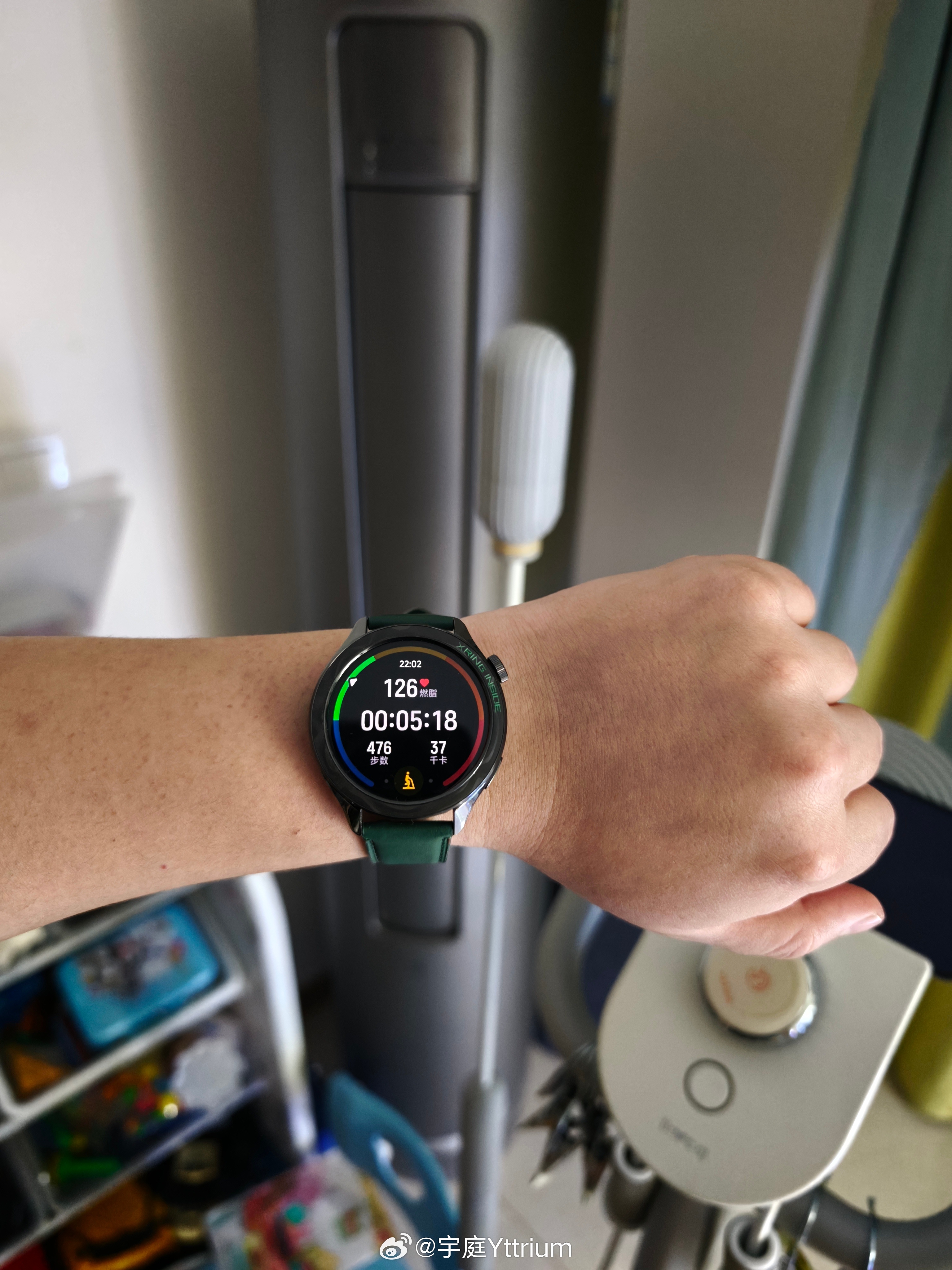 把心率固定在燃脂区间应该挺安全。 