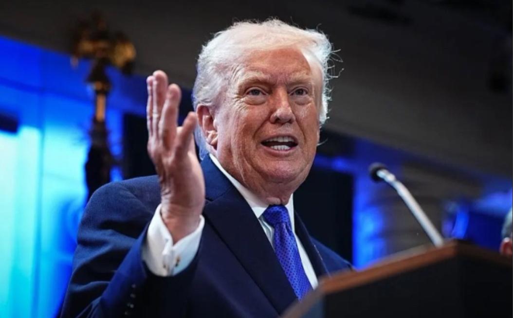 伊朗有救了！美议员宣布：先弹劾美防长，后罢免特朗普
特朗普还未等到伊朗人投降，4