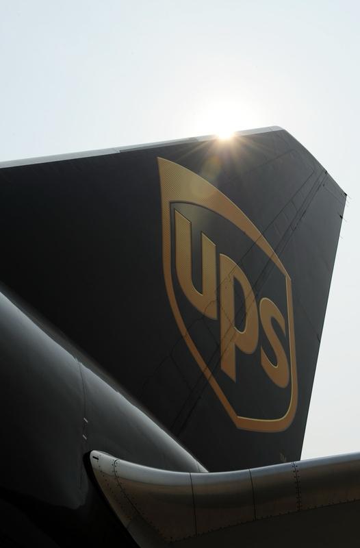 当地时间11月5日，美国肯塔基州路易斯维尔那架UPS货机坠毁事故死亡人数升至11