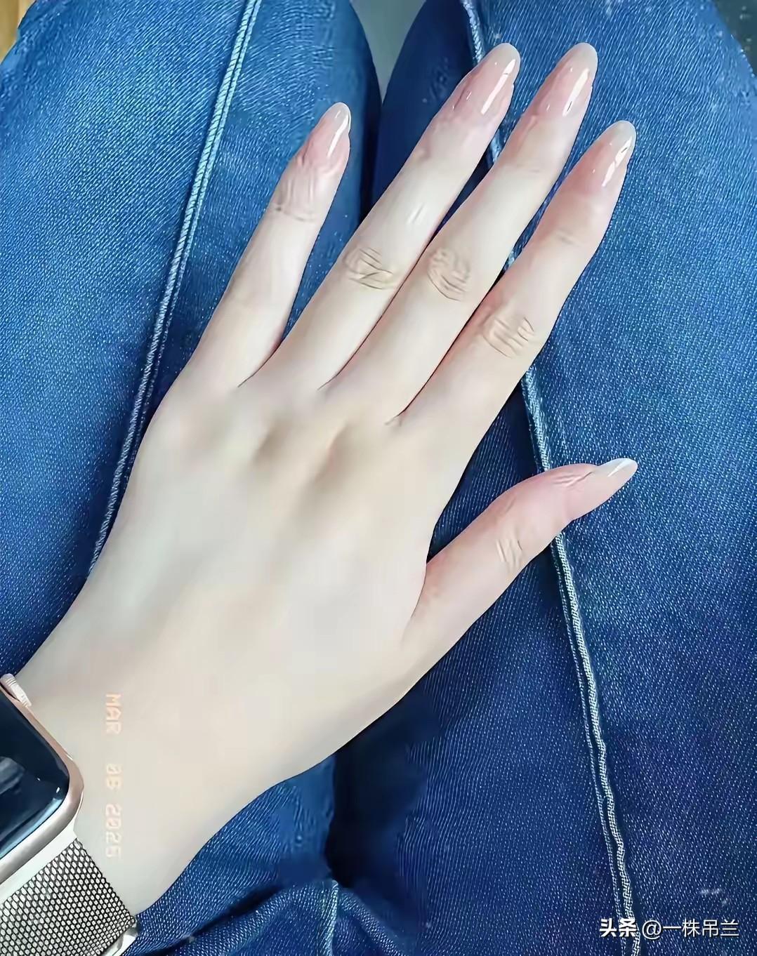 最不适合的就是做家务，洗洗涮涮的。