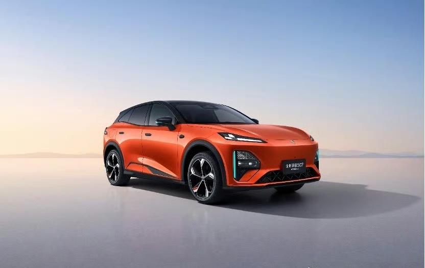 全新深蓝S07华为激光版上市，推出两款高配车型，优惠后起售价才15.99万元，不