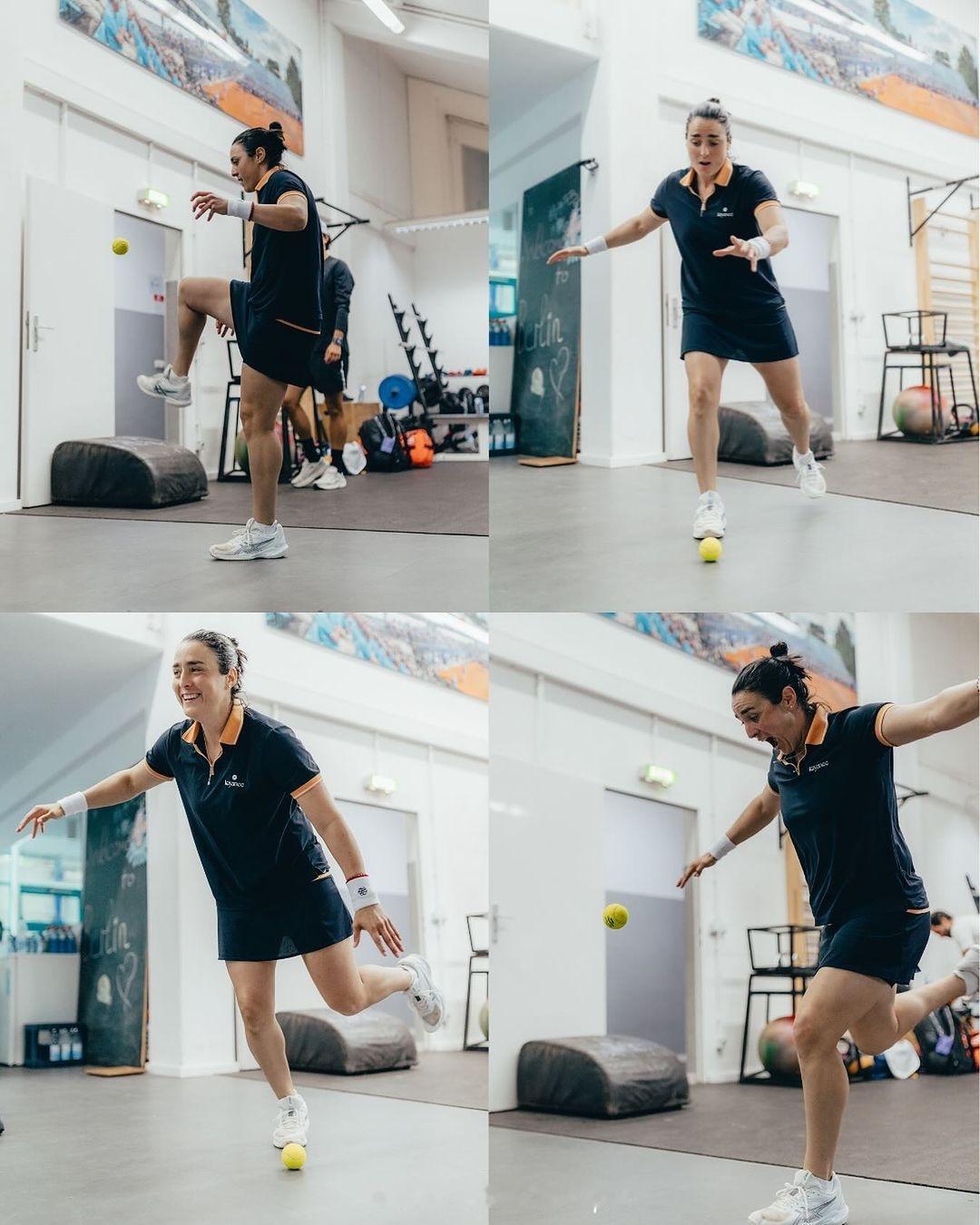 贾巴尔快乐网球[心]她每天都笑呵呵的[喵喵]#网球##wta[超话]# ​​​