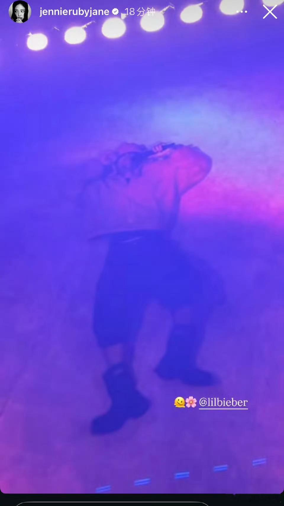 jennie发了贾斯汀比伯jennie ins更新，发了贾斯汀比伯的舞台，双厨狂