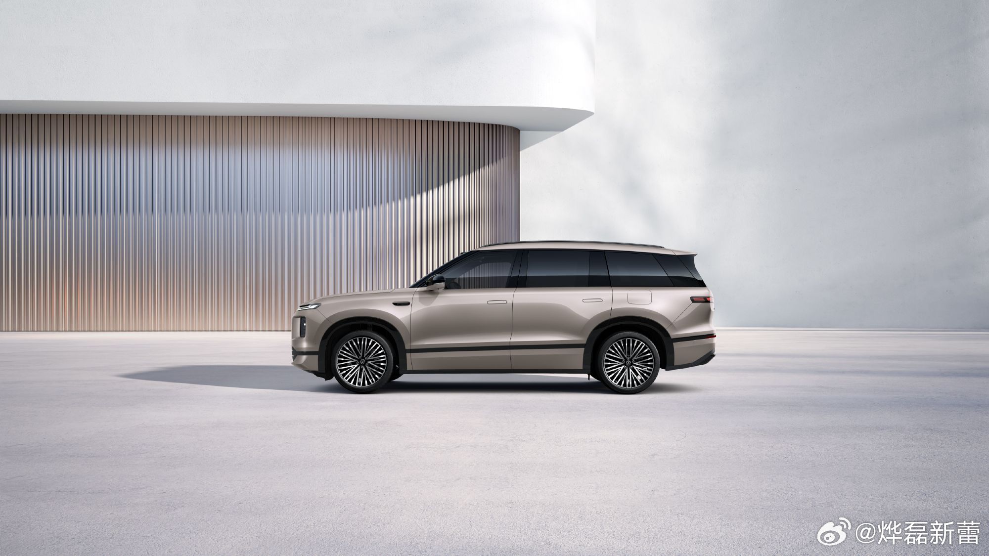 增程新王价格太香了ID.ERA 9X 32.98万元起售   大众9X  上汽大