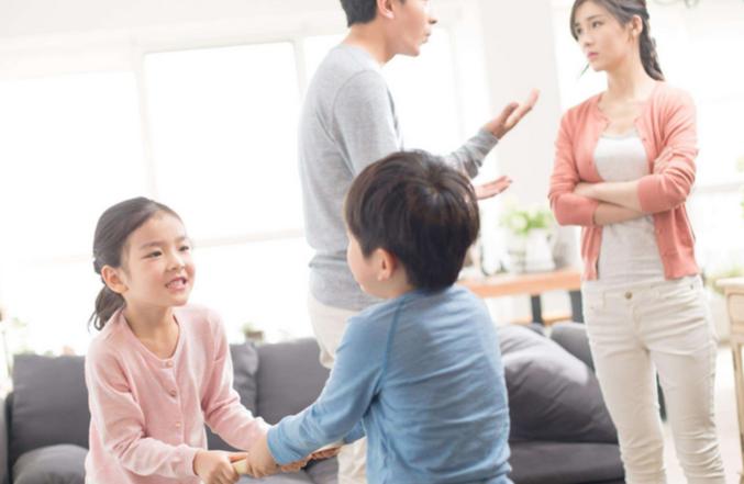 儿女成 “烦恼”？别让执念毁了亲情，3 句话点醒无数父母！
父母和儿女，本是世间