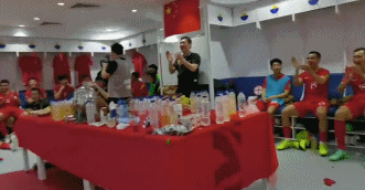 客观上说，虽然主力都在亚运队那边，但竟然被亚洲二流的巴勒斯坦打成了这样，酿成了历
