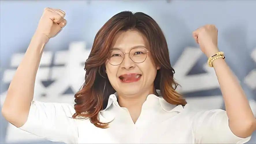 果然不出所料，国民党统派郑丽文竞选党魁路上遭到了亲美派的阻击，半路杀出程咬金！在