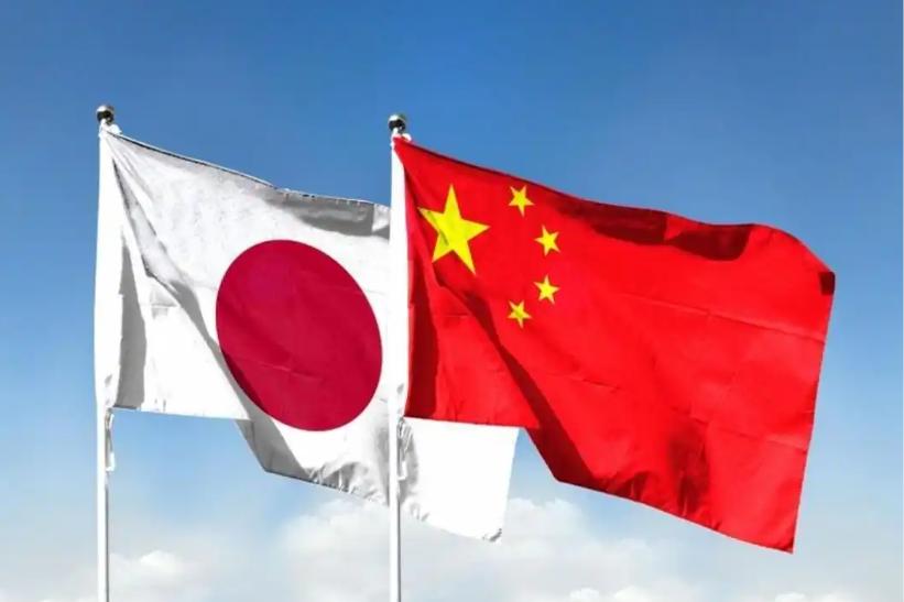 高市早苗态度转变
在记者会上说中国是重要邻国
正通过各渠道同中方对话

非常期待