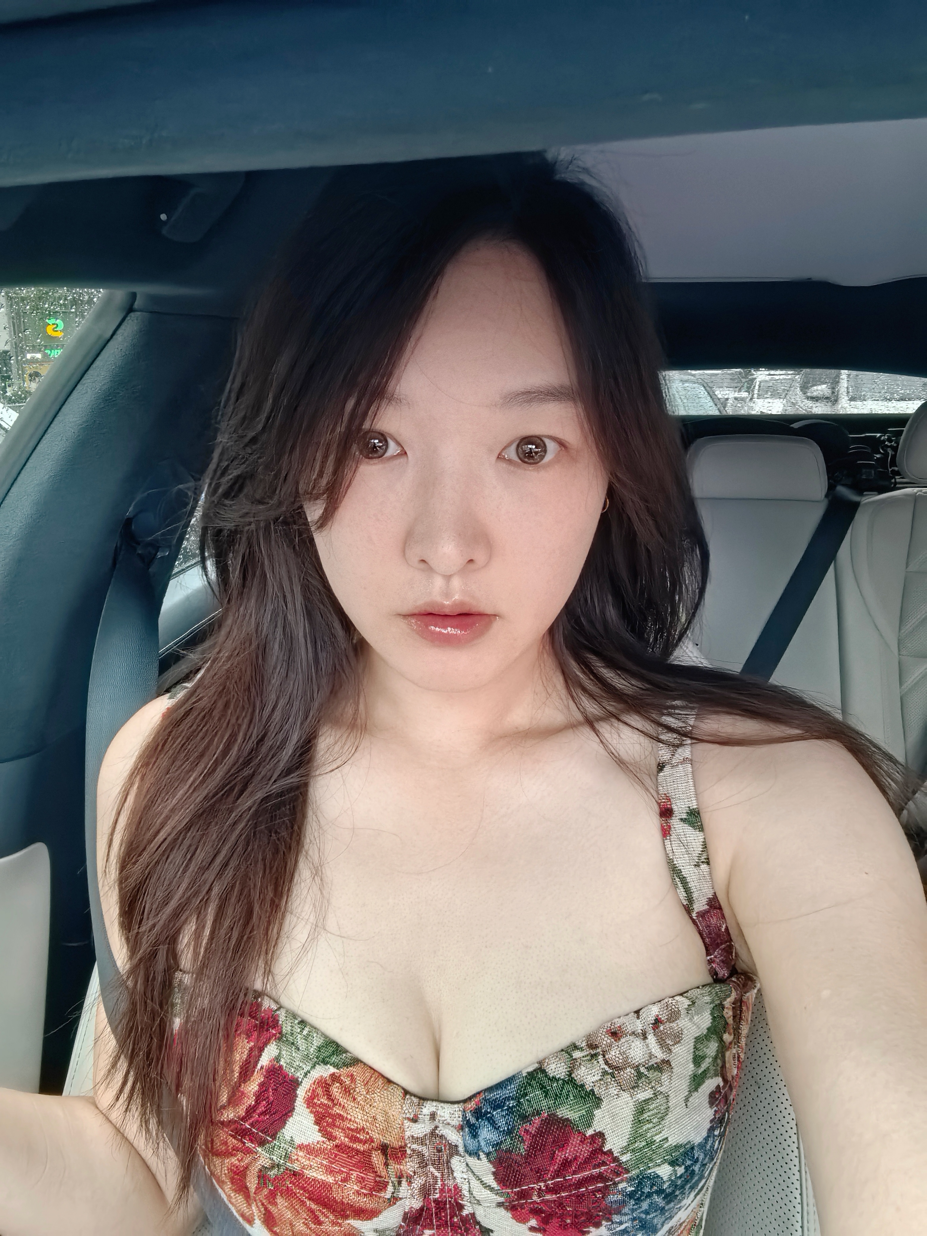 回成都当都市丽人的半天🌧鱼骨胸衣都去买啊姐妹们！美翻！一穿你就能忍住嘴只擦了有