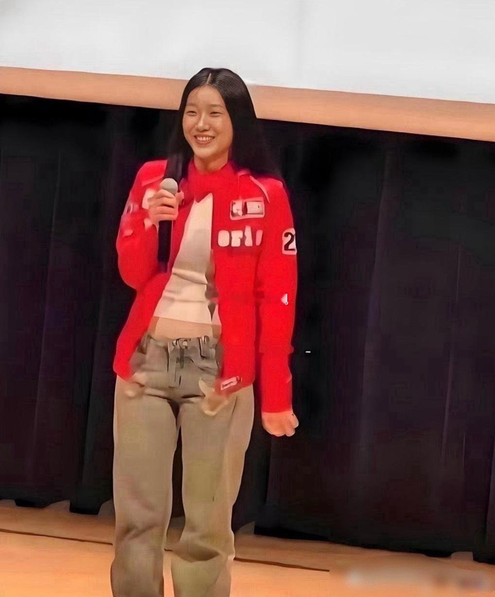 陈奕迅女儿正式出道，气质也太绝了！清冷又灵动，真的有种刘亦菲式的仙气，颜值好出圈