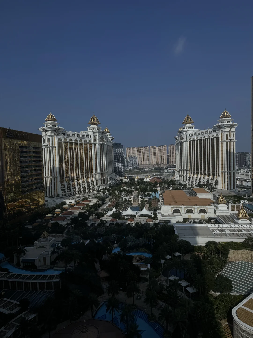 你住图2那边是吧 我要滚回家了 白白