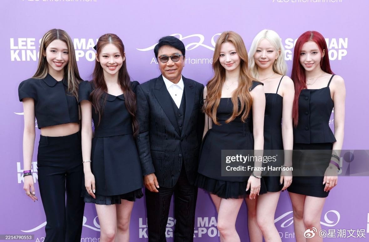 少时始源泰民A2OMAY李秀满同框李秀满新女团A2OMAY首秀惊艳！这实力、这颜