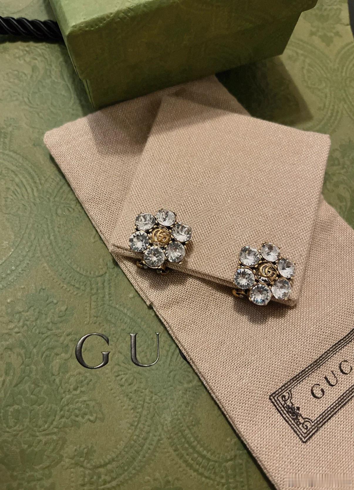 新年给自己准备礼物真的超开心😎我最近在Selfridges上了好多好物嘿嘿宝藏