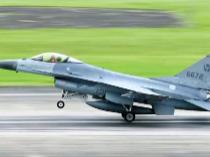 乌克兰一架F-16战机执行任务时坠毁，飞行员弹射逃生

7月29日，一架F-16
