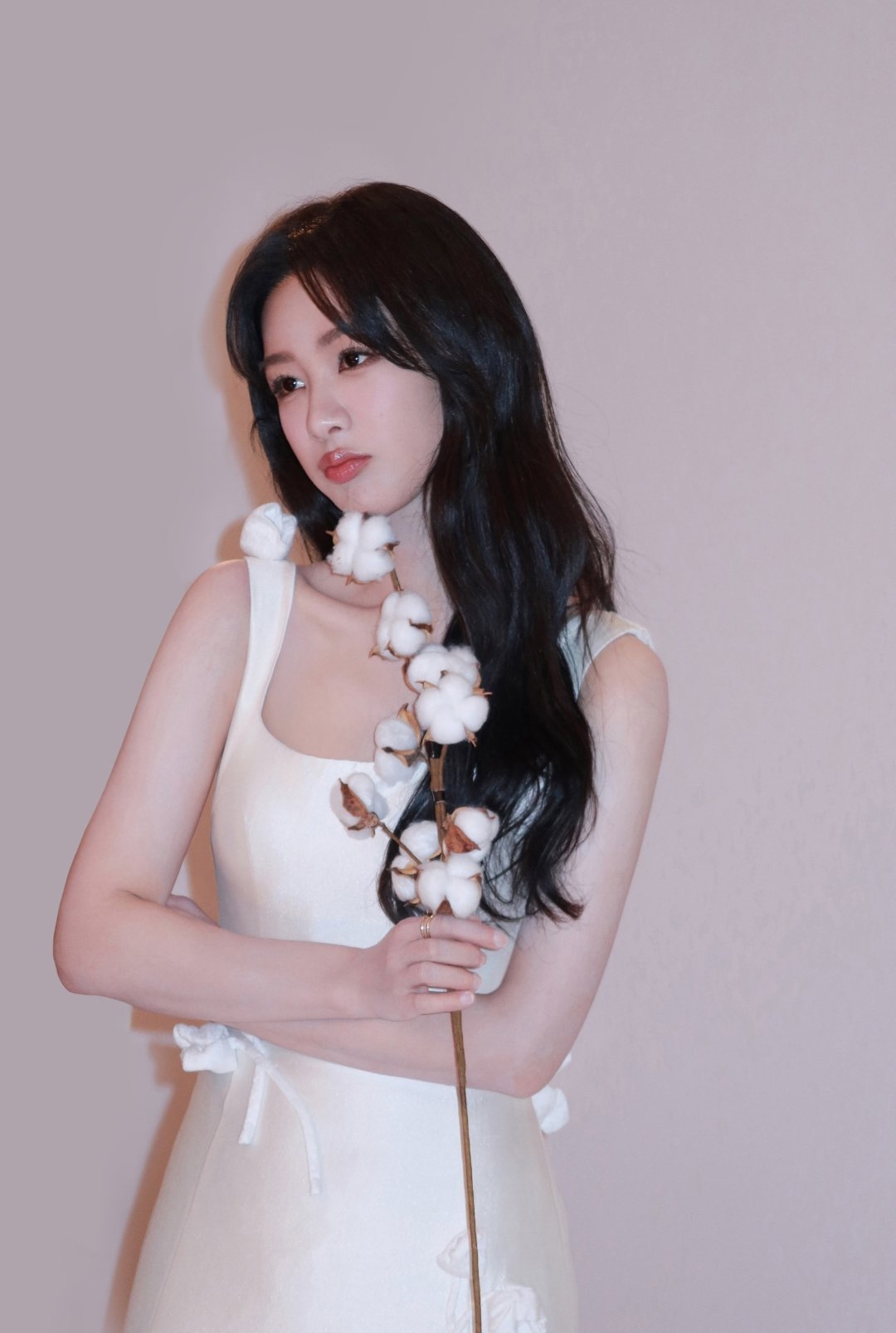 杨紫代言活动拍摄时～ 