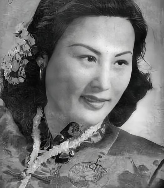 1942年汉奸吴四宝被日军毒死，胡兰成趁机求爱遭拒，为何12年后二人远赴日本成婚
