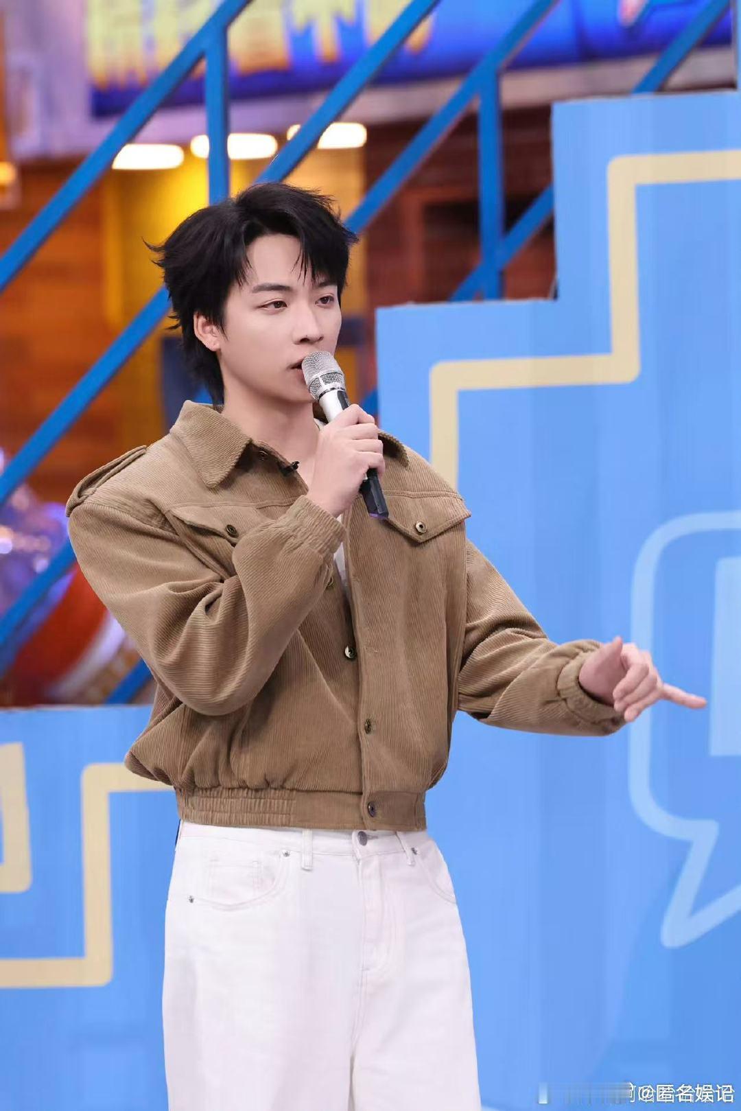 hi6实时收视率第一你好星期六hi6 实时收视率第一！友情主题让平均收视稳达 0