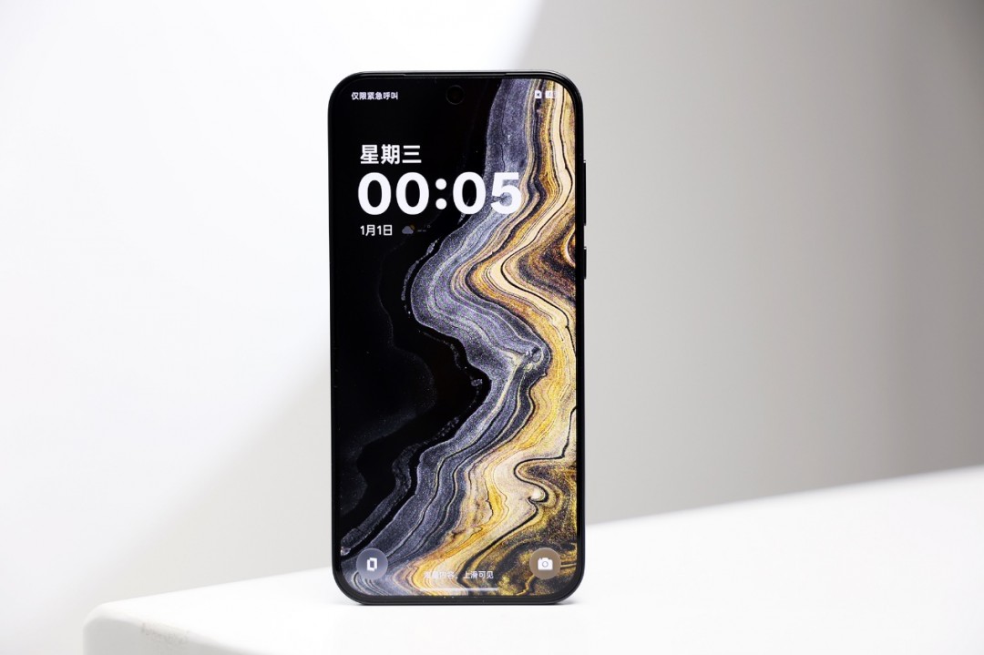 電競界的一股清流：一加Turbo6設計美學賞析