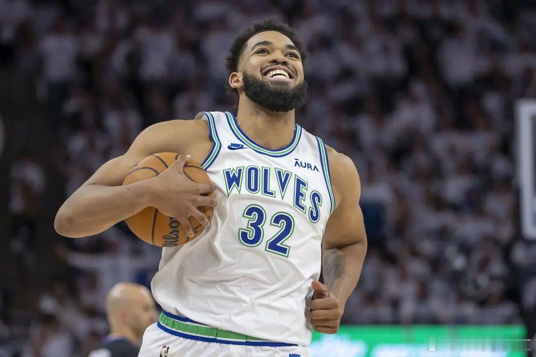 NBA季后赛西部首轮G3，森林狼126-109再胜太阳，总比分3-0领先。此役，