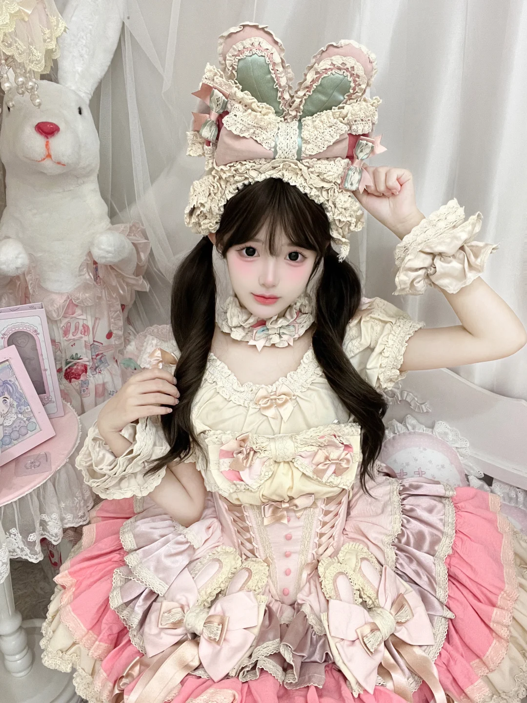 少女的裙摆与小熊
