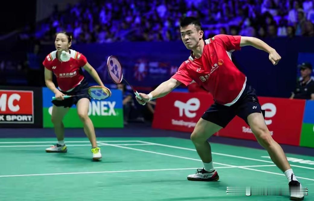 体坛大事件：国羽4大世界冠军，将在2天后集体退役，2位不久前才刚结婚[玫瑰]
