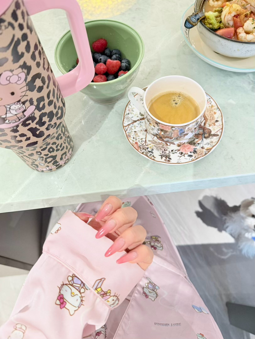 💅做上江坂丽奈色了 比想象中显白一点！ 美之美之！（明天要出差去云南出差的我 