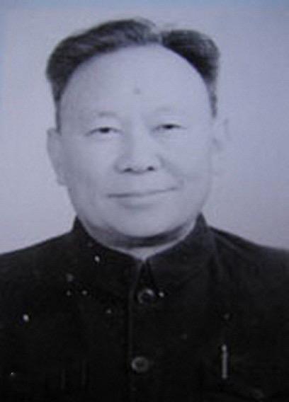 原中央广播事业局副局长，广播部副部长、党组成员。
     郝平南、1920年1