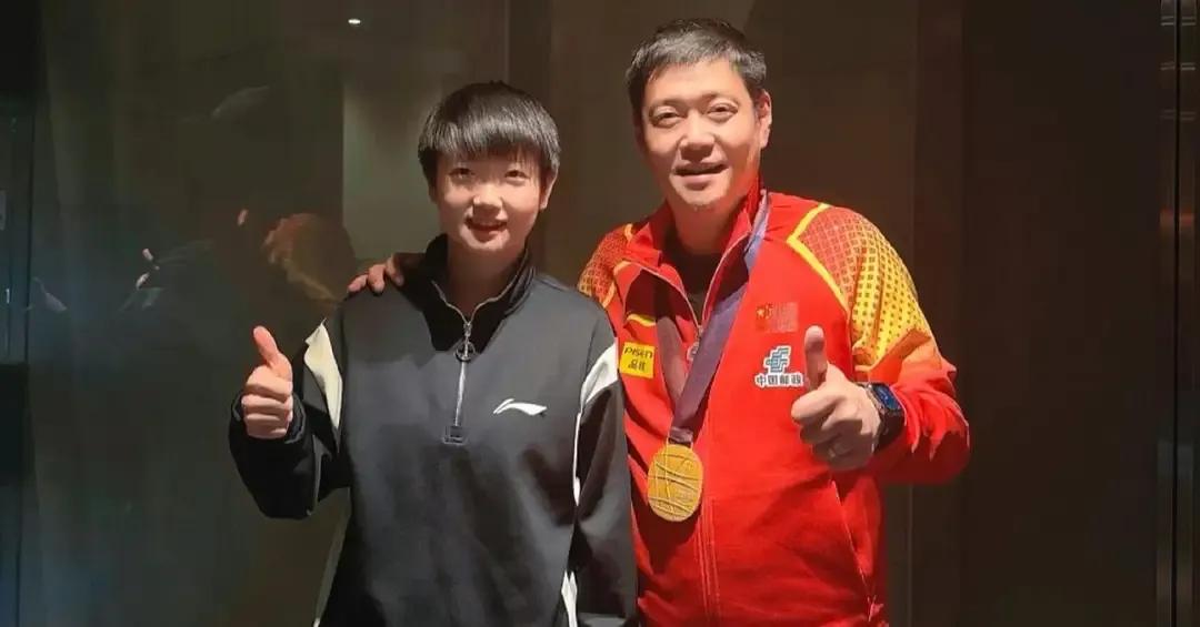 教练名单公布在即，又乱成了一锅粥，要不趁乱赶紧公布了吧。
不敢回想莎莎吃百家饭的