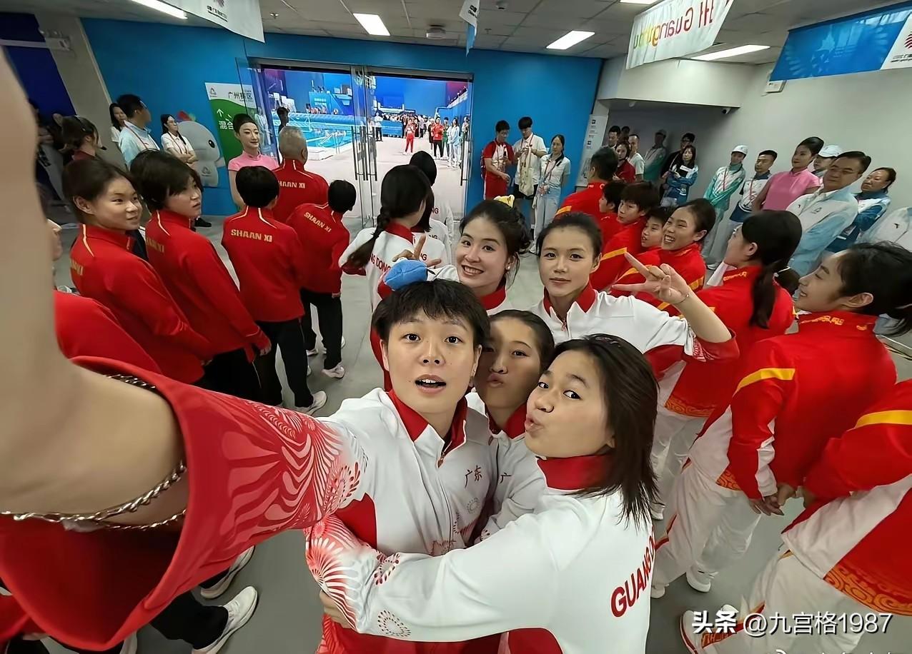 感觉这一次全运会的关注点，真的全集中在广东跳水队和全红婵身上了！
 
网上几乎看