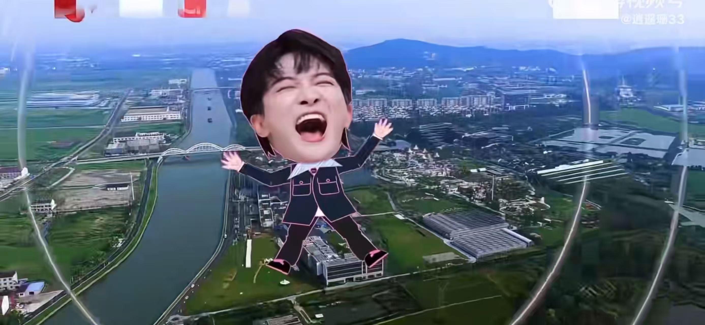 周深亲证嗓子里住着弦乐团 咱周深太牛啦！在节目里，别人七嘴八舌讨论改编，他直接人