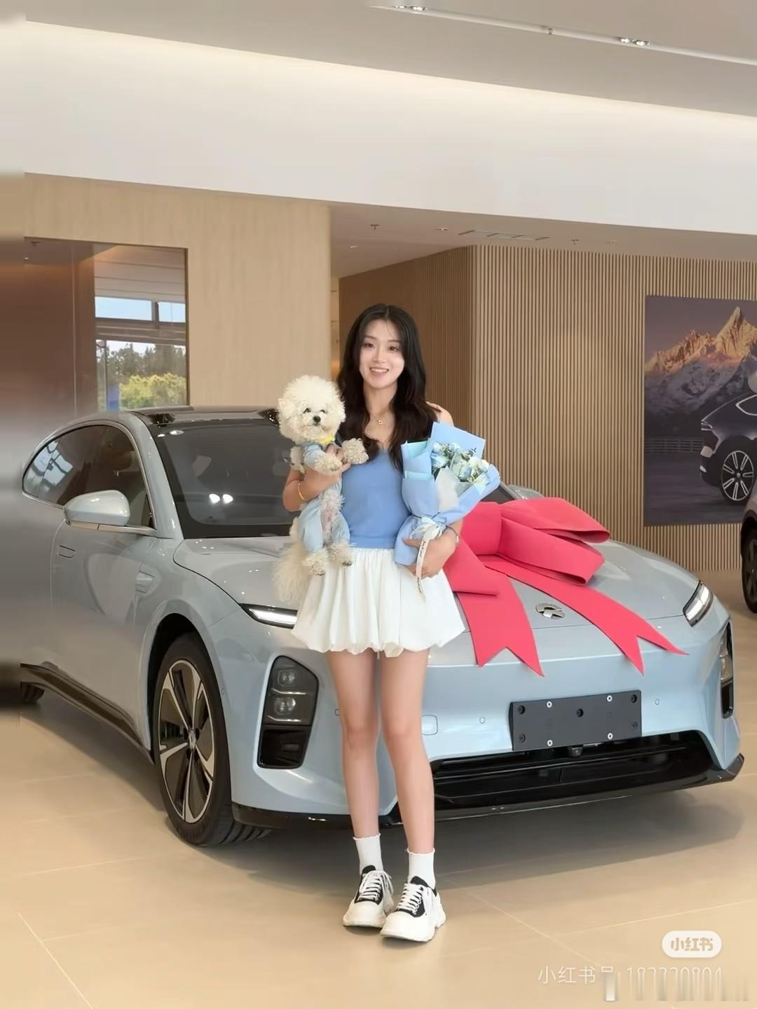 喜提梦中情车🚗🚗喜提新车蔚来新ET5T真的真的太好看啦！本来想买油车，试驾过