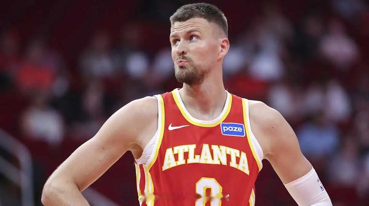 Shams：波尔津吉斯（生病）将缺席接下来的两周。波尔津吉斯因病缺席了过去 8 