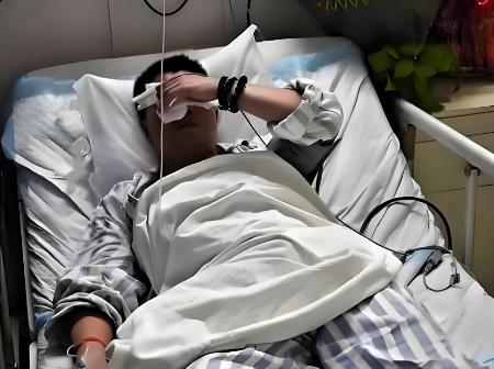 天津，男子住院第3天，从病房走到医院大门逗留2小时返回病房，晕倒被发现，抢救无效