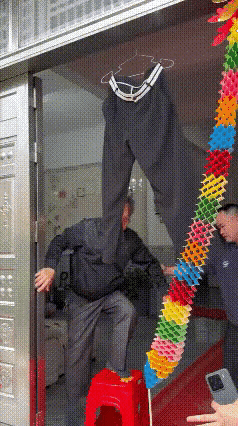 这新娘端庄大气，旺夫益子相。