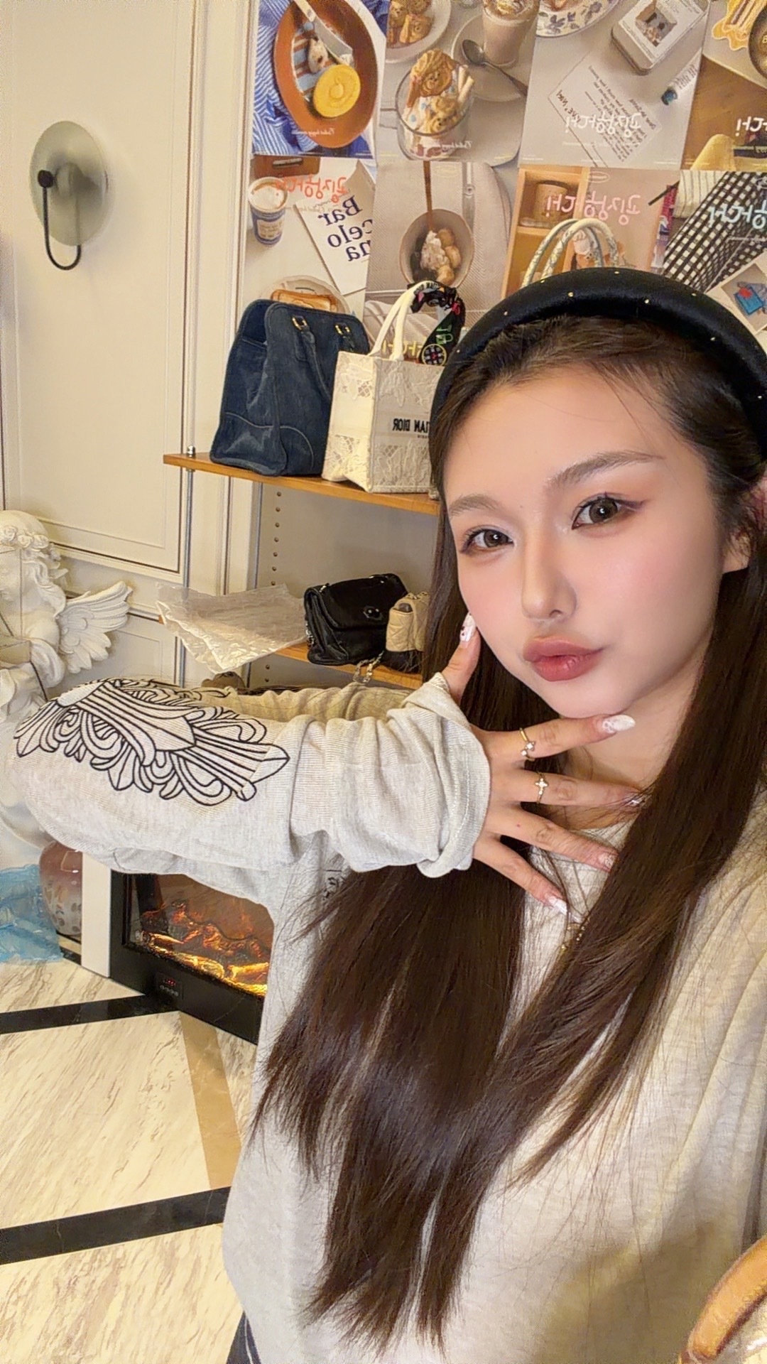 今日开播穿搭。衣服是团品包包是正品。 